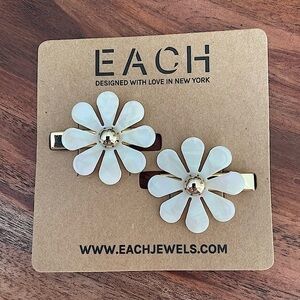 Each Jewels Flower Barrettes